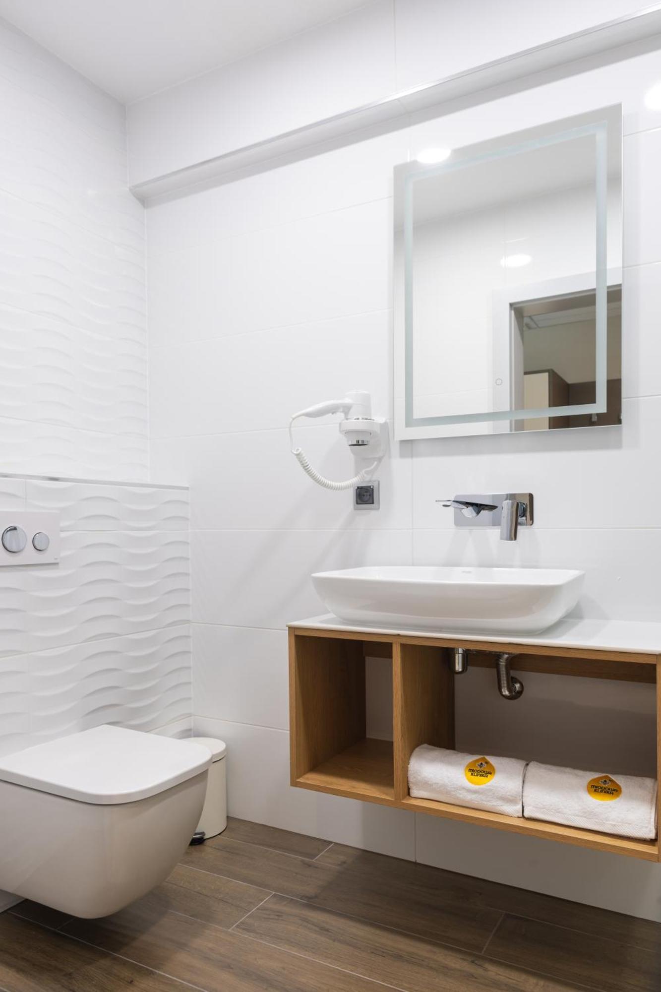 Hotel Miodowa Klinika Kamianna Esterno foto